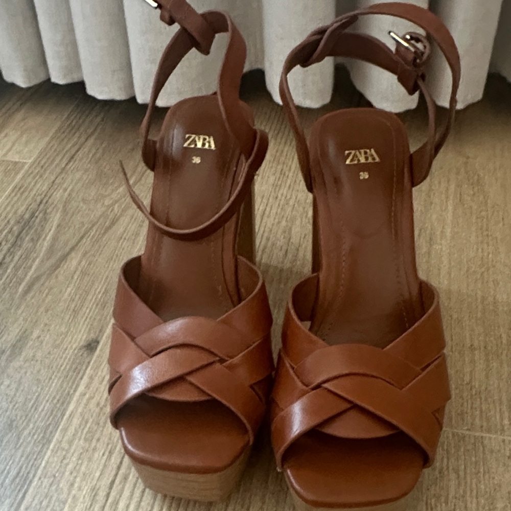 Zara Women's Tan Platform Heels